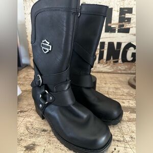 Women’s Harley Davidson boots
